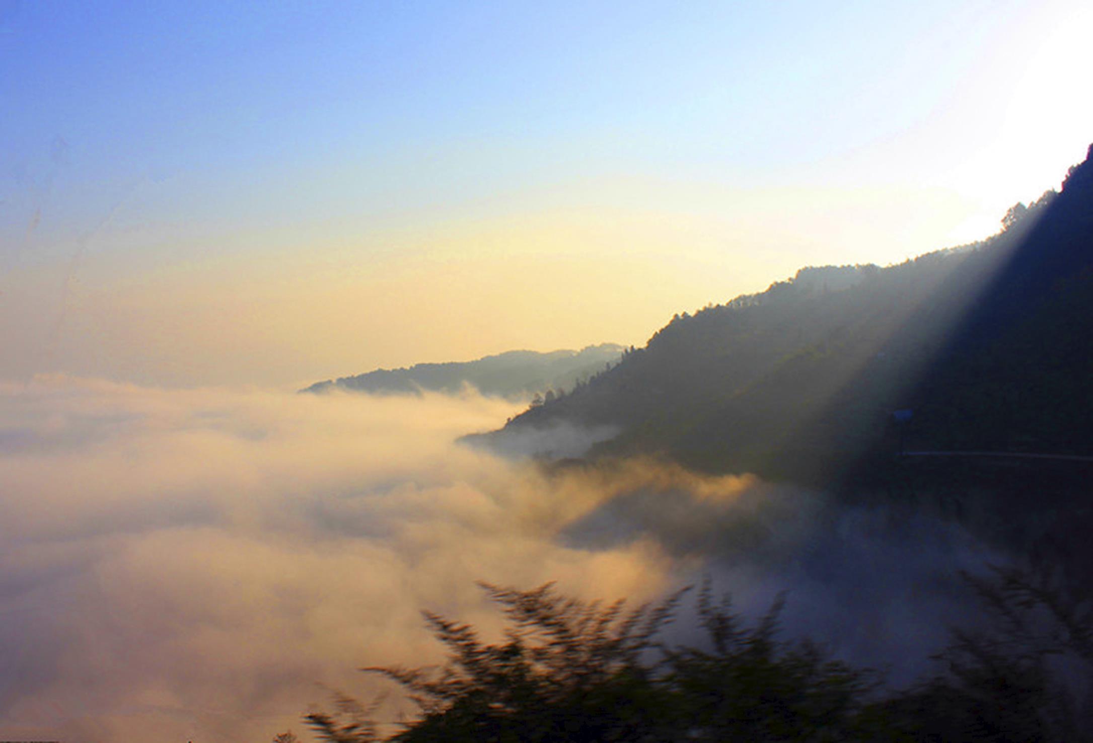 相约古剑山，去世界杯啤酒音乐节上看球、跳海草舞