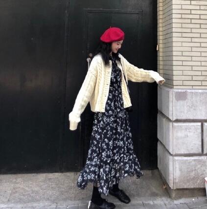 怎么搭都好看！教你碎花裙穿搭的正确模式