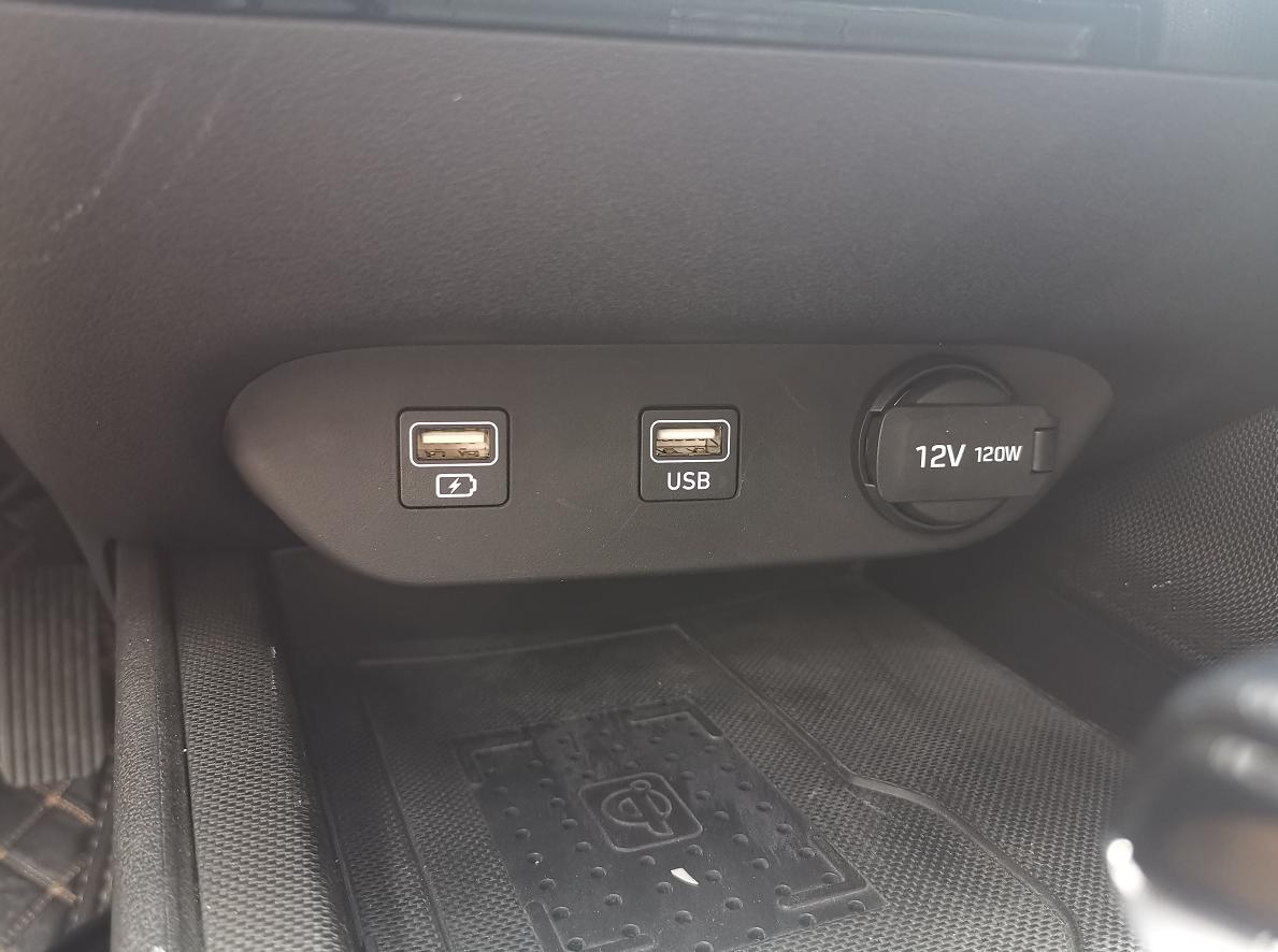 第七代伊兰特倒车影像,第七代伊兰特中控解析图片