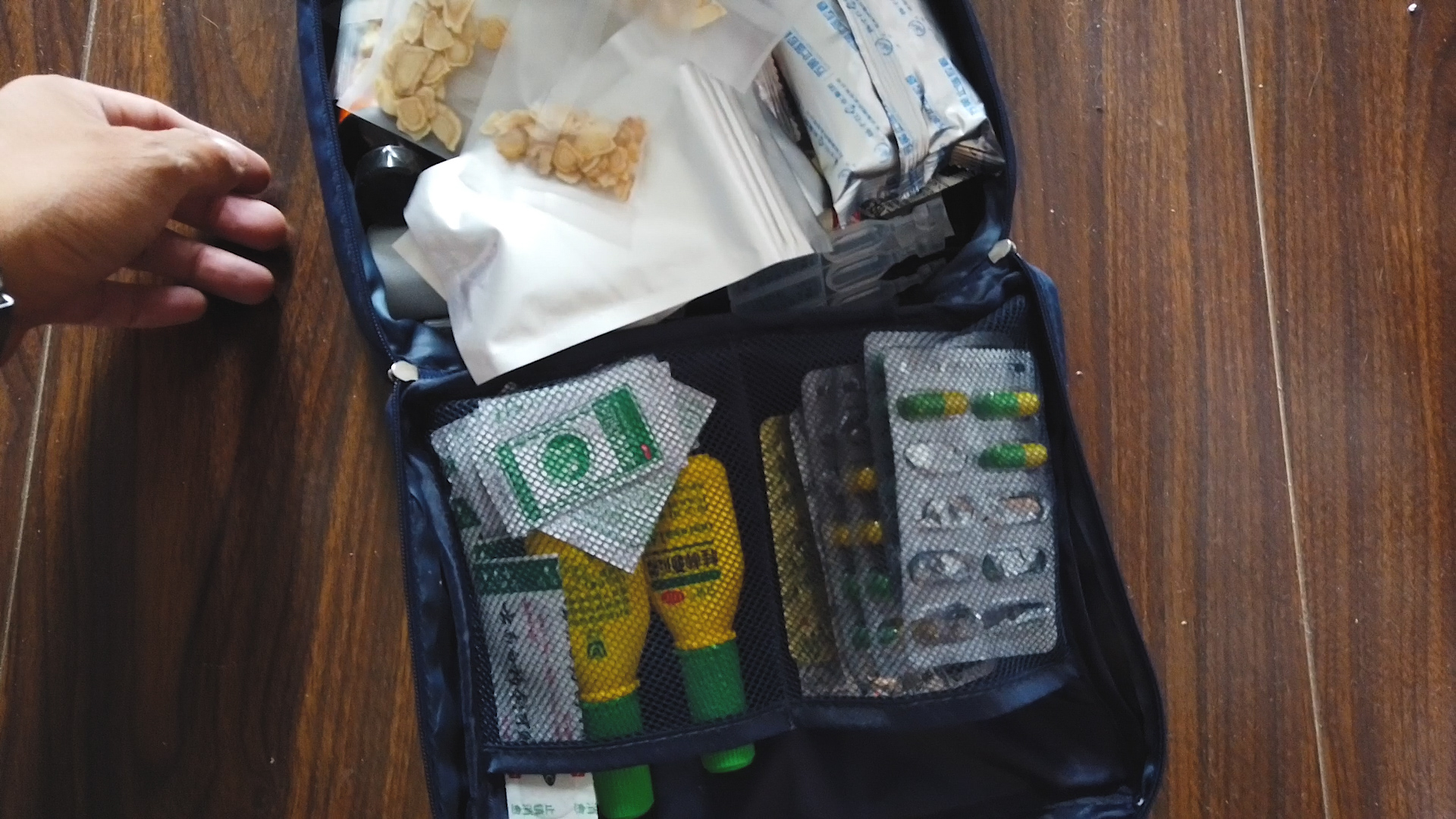 90后夫妻开车去西藏旅游,90后夫妻长途货车进西藏