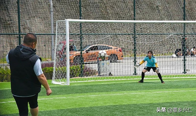 钢爸vs傲爸,钢爸vs钢蛋