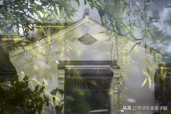 空虚寂寞无聊的女人只要有男人天天陪聊、说点情话就能沦陷