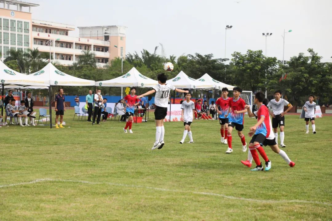 “踢”出风采！白沙第三届中小学“校园足球”赛开幕