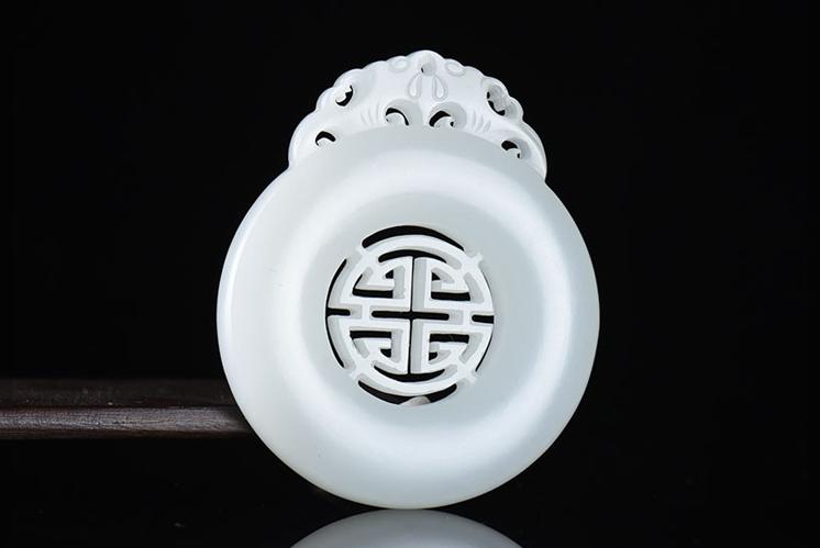 俄料和田玉值不值得购买,俄料和田玉石值钱吗