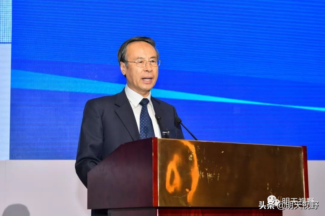 “侨连五洲•七彩云南”第17届东盟华商会侨社论坛在昆明开幕