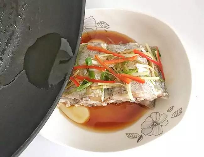 清蒸带鱼不腥的小窍门,家庭清蒸带鱼