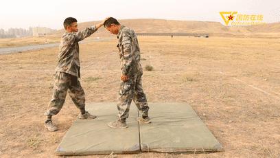 琚姄鍖呮悶绗慻if,琚搾鎷夸綇濡備綍鍙嶅嚮鎼炵瑧