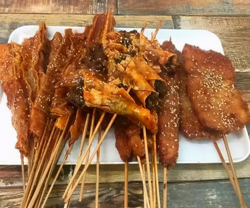 沈阳人有多爱吃鸡架,沈阳人为什么喜欢吃鸡架