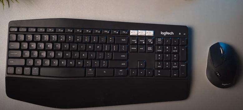 无线键盘选罗技还是雷蛇,无线键盘怎么选购