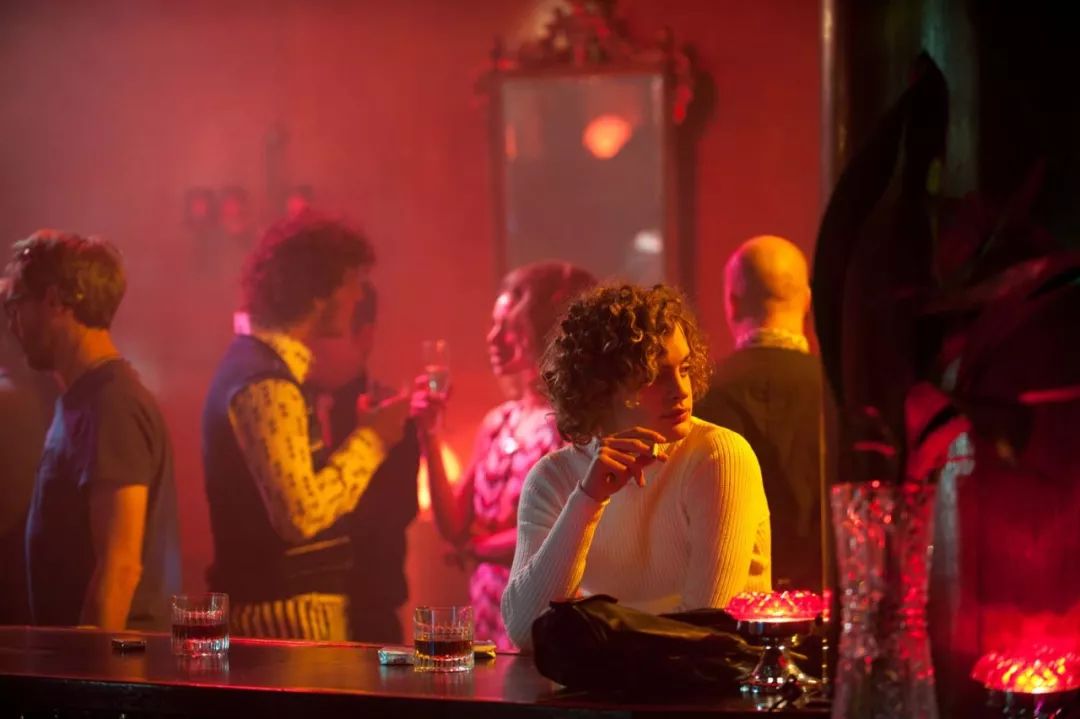 *欲情**疯狂、*社会反**，他美得像梦露却杀人无数