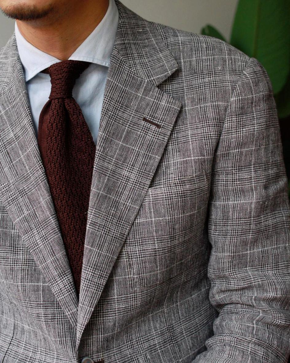 衬衫三大挑选法则解锁春季新时尚,舒适耐穿的基础款长袖衬衫