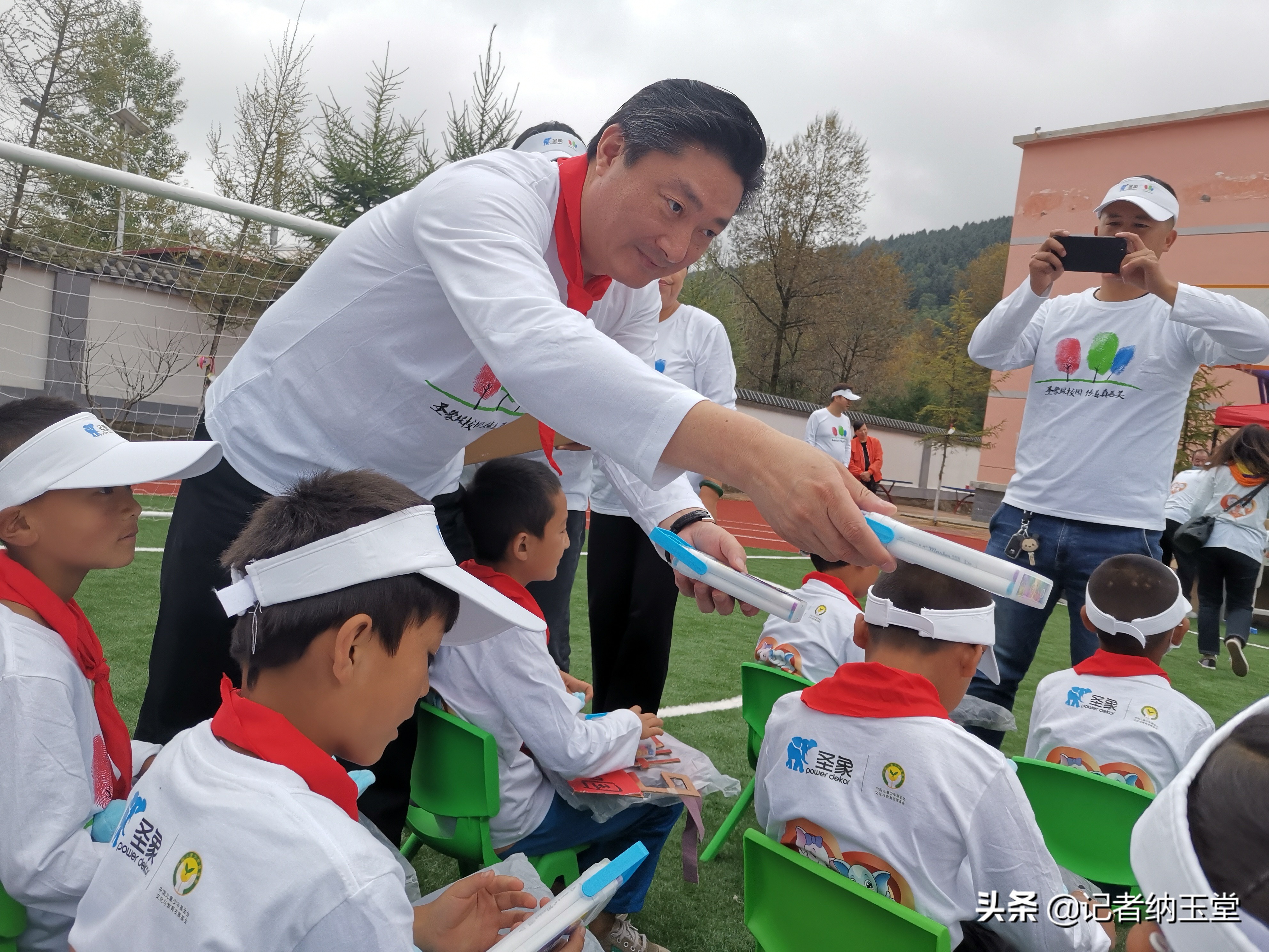 圣象“绿校园”公益行动走进西宁湟中