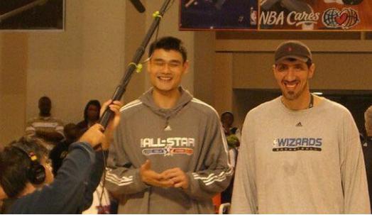 姚明的身高是大家讨论的话题,姚明有多高真实身高你绝对想不到