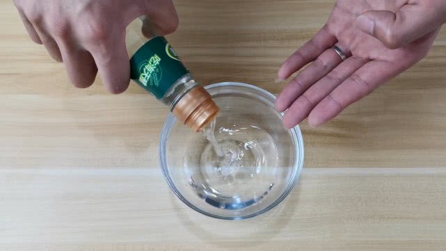 冰箱久了没用发霉怎么清洗,冰箱东西发霉了怎么去除冰箱霉味