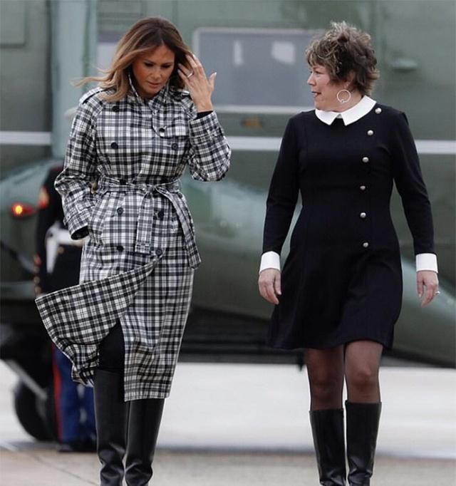 梅拉尼娅终于不穿靴子瘦裤！运动裤帆布鞋更减龄，搭飞行服潮翻了