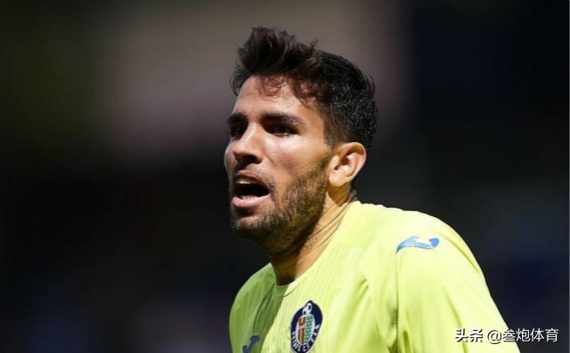 西班牙人通过武磊赚了多少钱,西班牙人买武磊多少钱