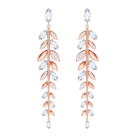 郑恺跨年演唱会牵手,众星亮相上海国际电影节红毯郑恺