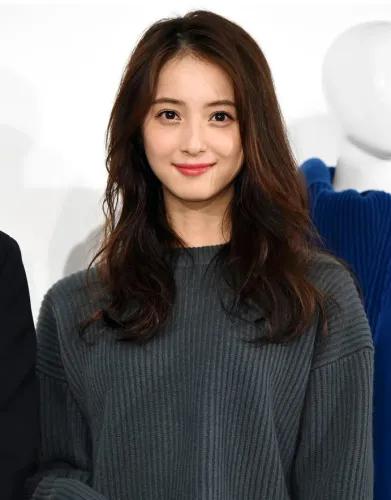 男人出轨后讨好老婆做家务,男人出轨后回家天天做家务