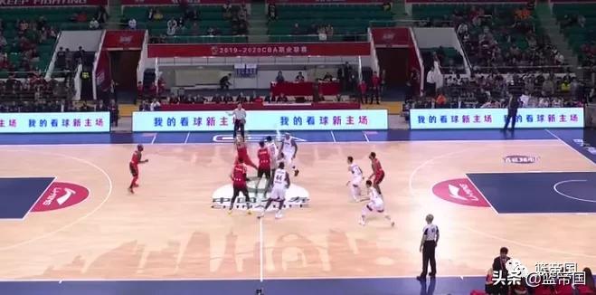 两层三秒区、三条三分线?看完这些感觉不认识篮球场了