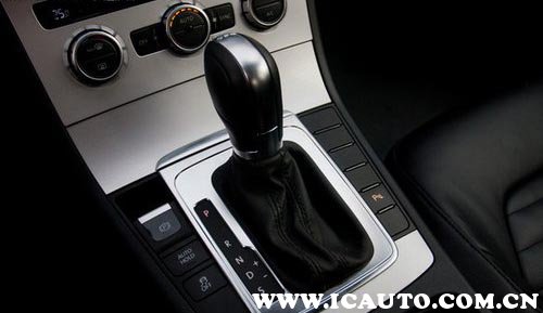 双离合是什么意思是自动还是手动,7挡双离合和7挡湿式双离合啥区别