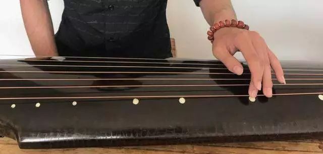 龚一古琴入门指法第1讲,古琴入门指法表