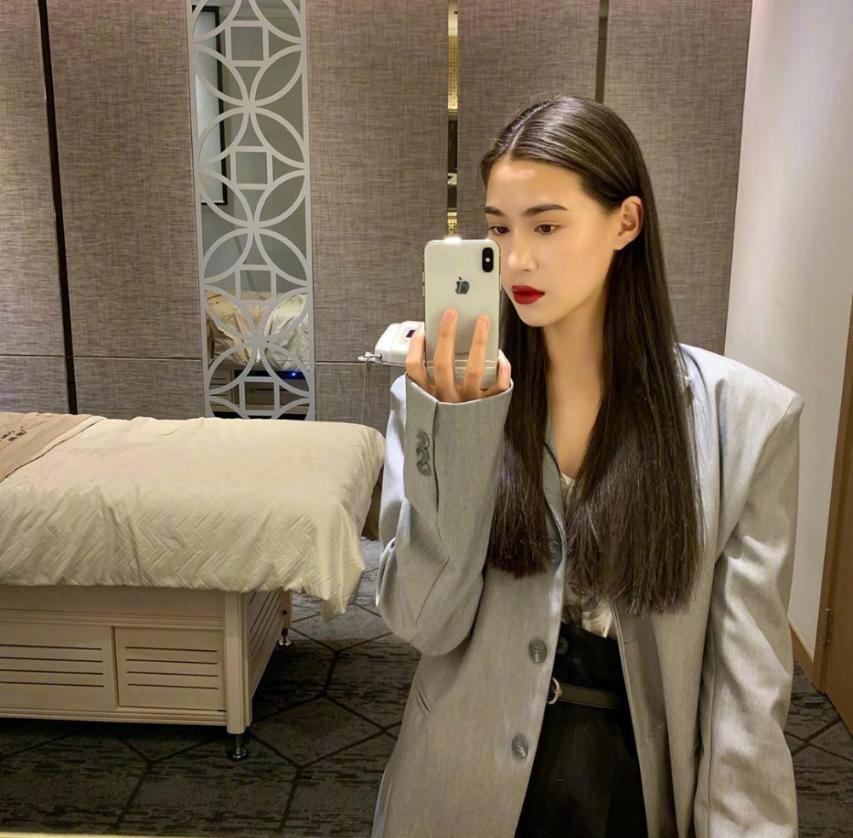 秋天衣服怎么穿搭更好看,秋天穿衣服怎样搭配好看