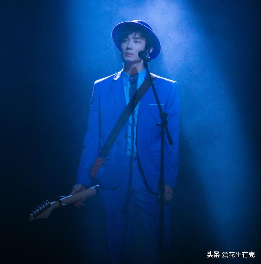 7年之后再次相遇韩剧,戚薇和李承铉跨年晚会双向奔赴