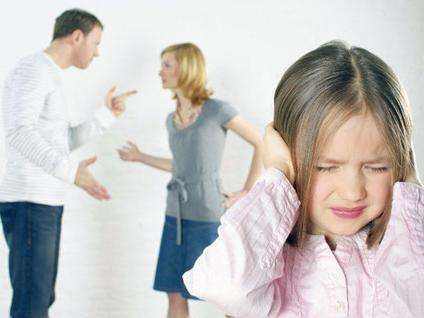 当孩子感到压抑家长怎么开导,孩子自我情绪压抑家长该怎么沟通