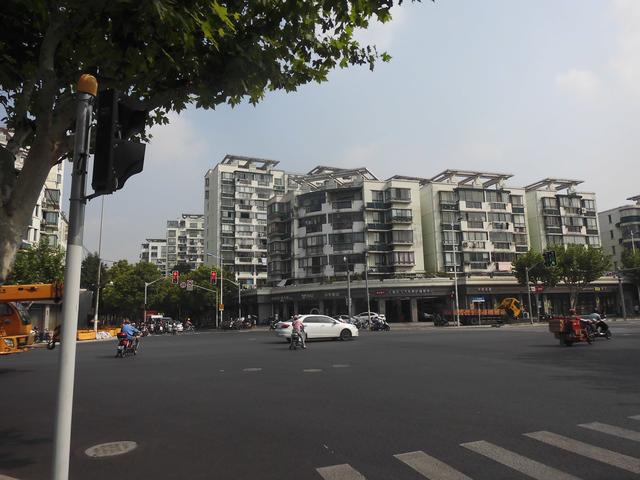 这里有美丽如画的校园风光,原平路学校