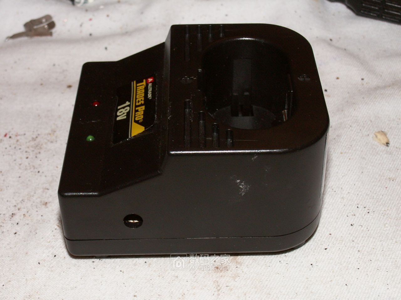 18v电钻锂电池怎样改装充电宝,怎样改装19.5伏锂电池电钻