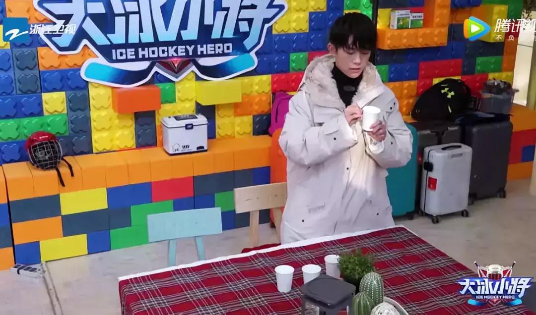 连易烊千玺都来催我生孩子