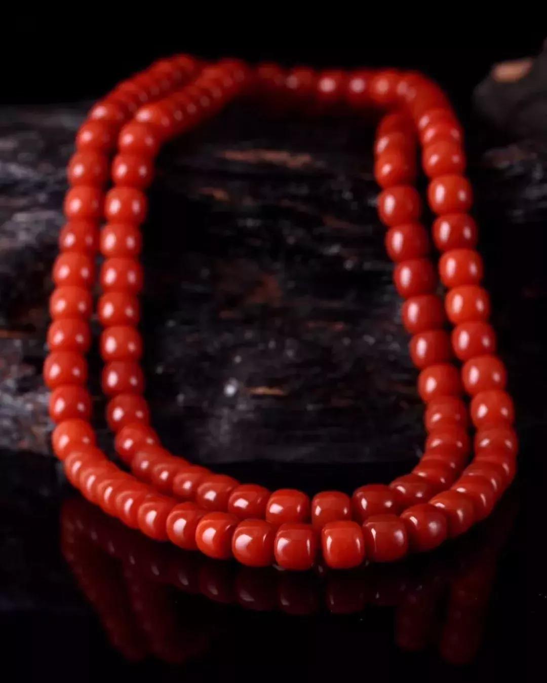 男人戴南红是不是娘,男生戴南红图文