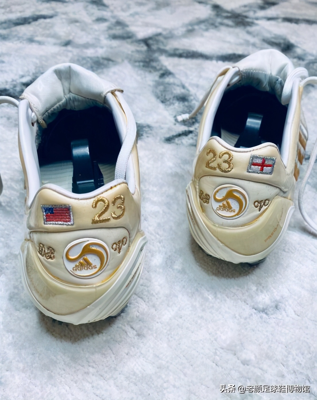 同是穿鞋挑剔的强迫症球星,10年前托尼克罗斯为小贝测试猎鹰鞋