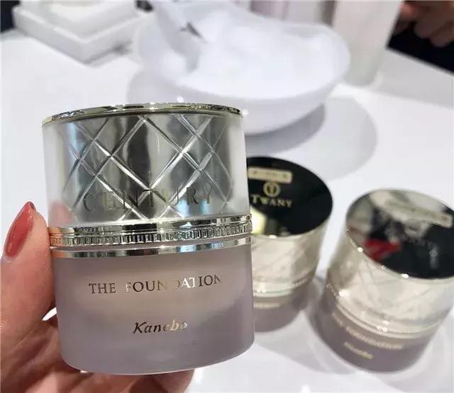 夏天什么牌子的粉底最好,夏季什么大牌粉底液好用