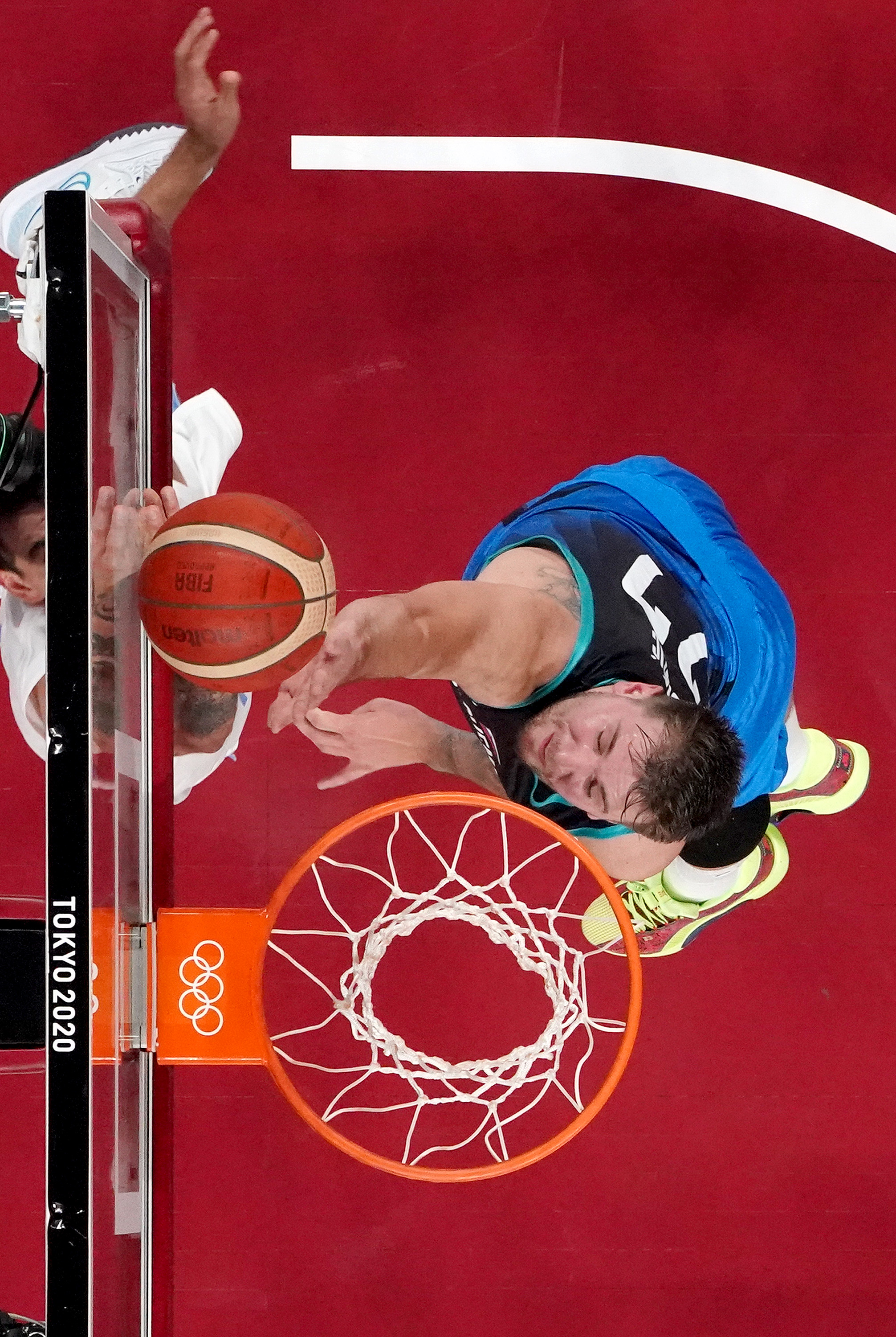 东契奇照片2024,东契奇世界杯照片