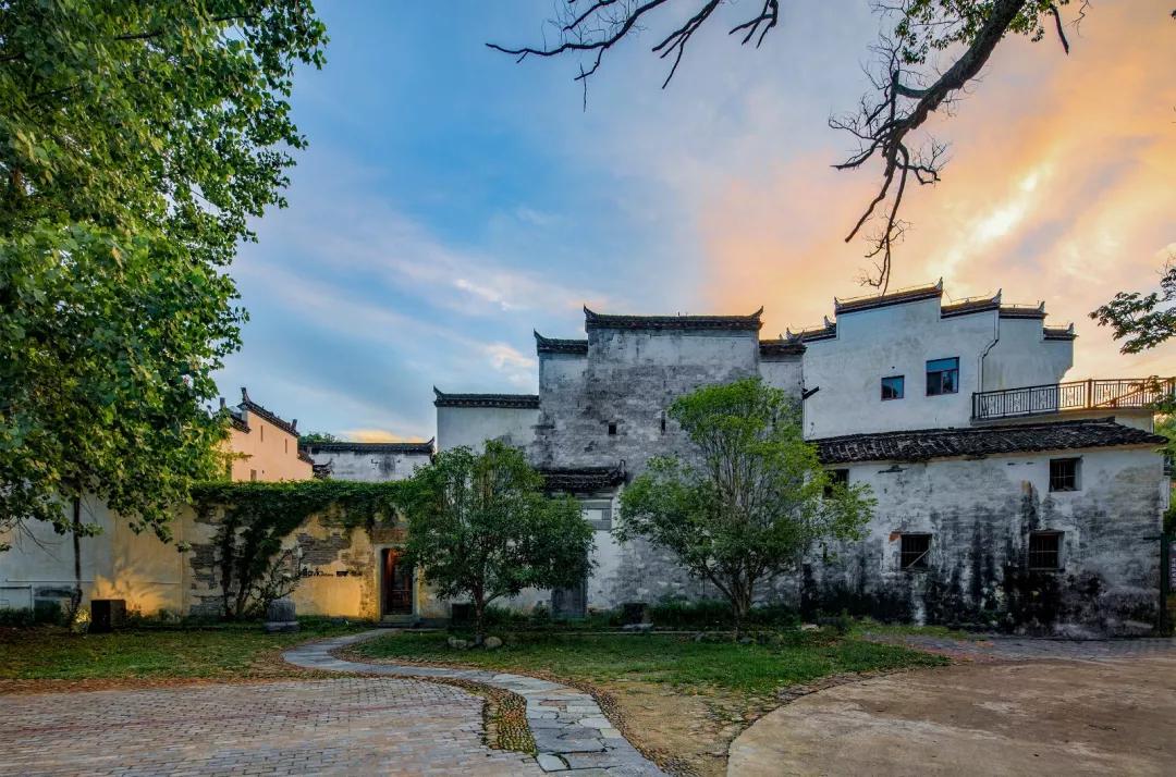 疫情防控取得阶段性胜利有序恢复,疫情胜利在望