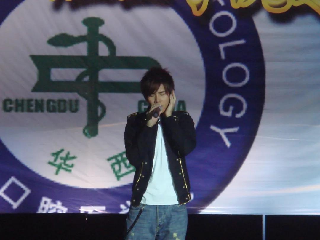 史上最帅牙医许君豪,偶像许君豪