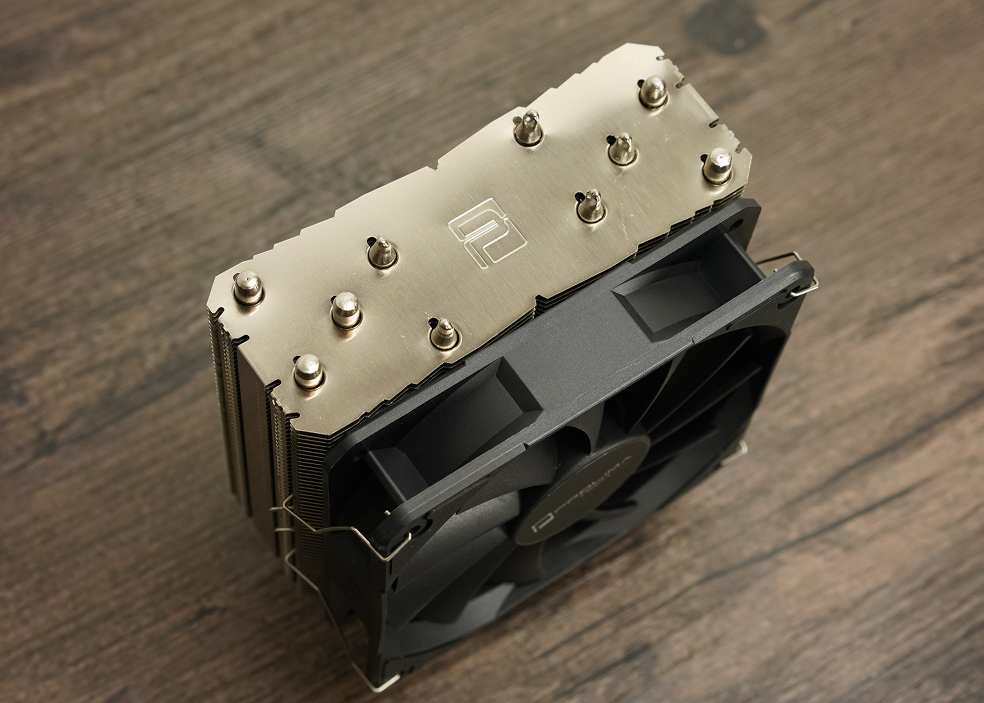 中奖了一个300元的散热却去装了台万元游戏主机？