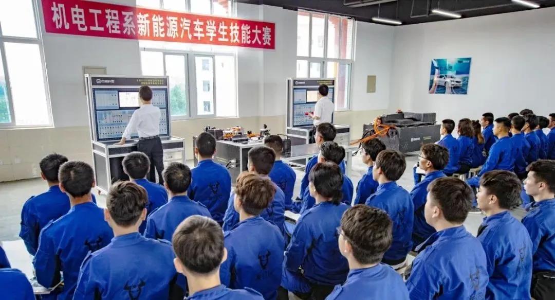 四川汽车职业技术学院招生报名,四川汽车职业技术学院2023单招