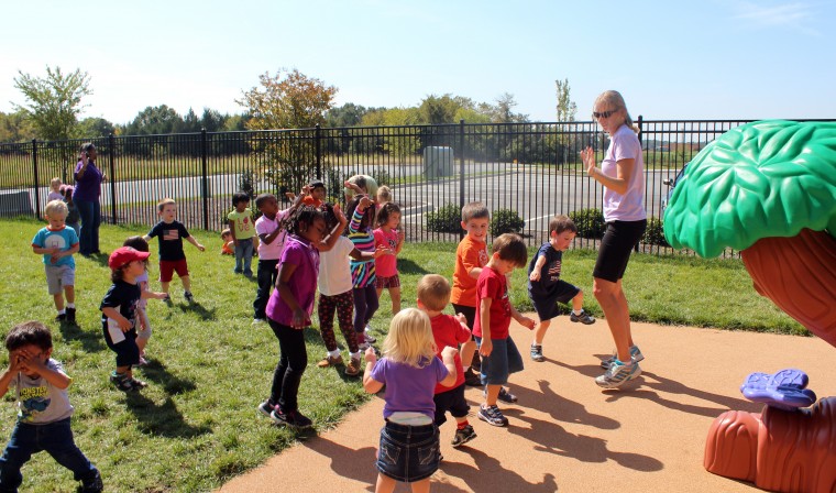 一到两岁五大领域的亲子游戏,适合户外玩的儿童游戏