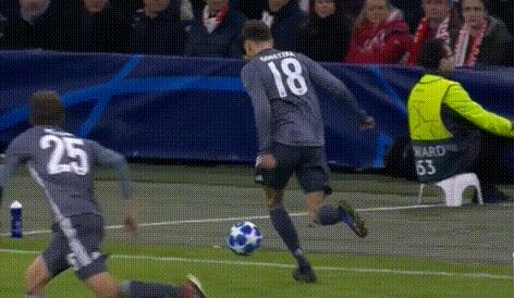 穆勒欧洲杯失单刀跪地,穆勒世界杯进球瞬间