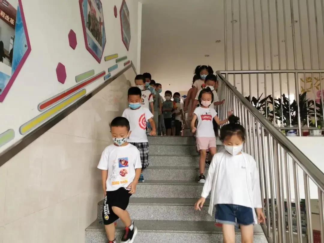 北京最新中小学生开学时间,北京市小学生开学