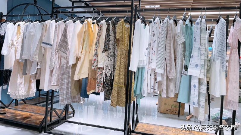 西乡品牌折扣女装批发,品牌女装折扣店货源进货渠道