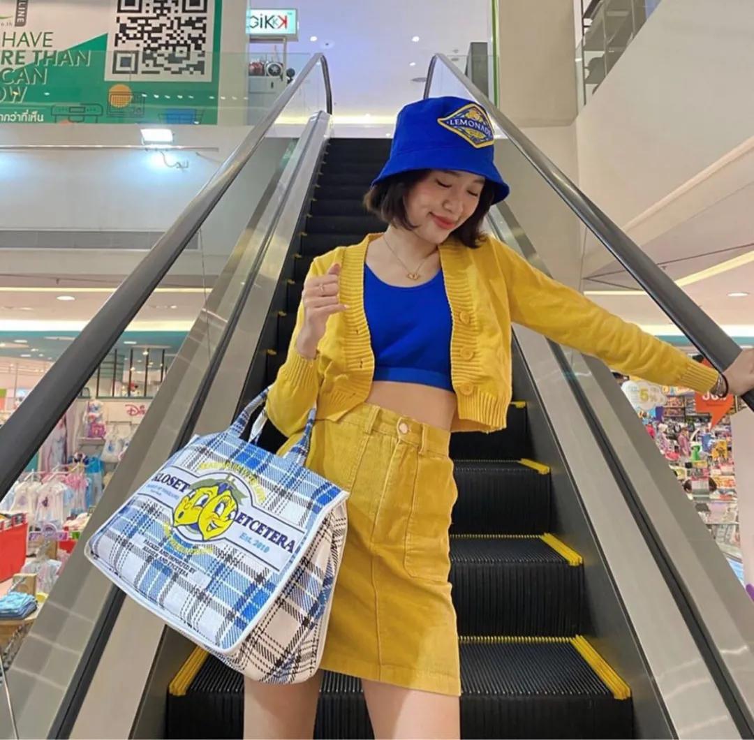 还在追韩系fashion？我已经掉入了泰妹Lisa的坑