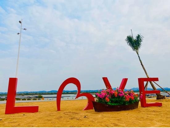 生蚝之乡广东阳江,钦州市碧桂园红树湾88平观景效果