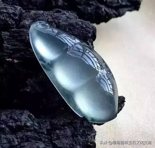 翡翠最简单的保养方法是用水泡吗,翡翠保养方法分享如何保养翡翠