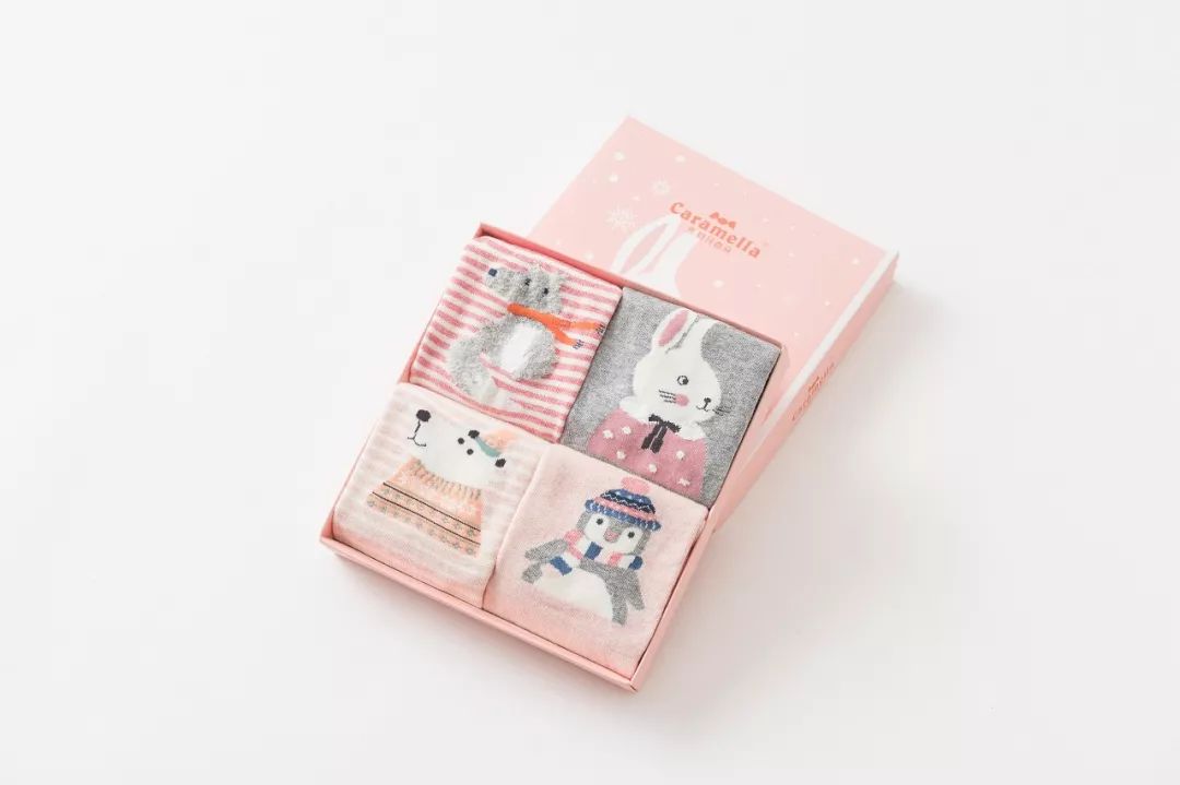 黑丝、“光腿神器”OUT了！她把袜子做成礼物，一天销售1200万