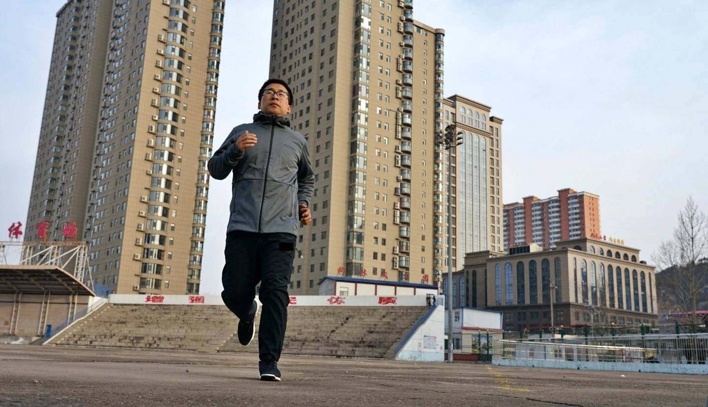 adidas连帽夹克男款白色,阿迪达斯terrex外套夹克