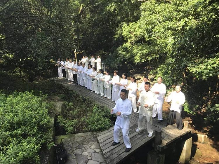 站桩身体会出现哪些不适,站桩的不良反应