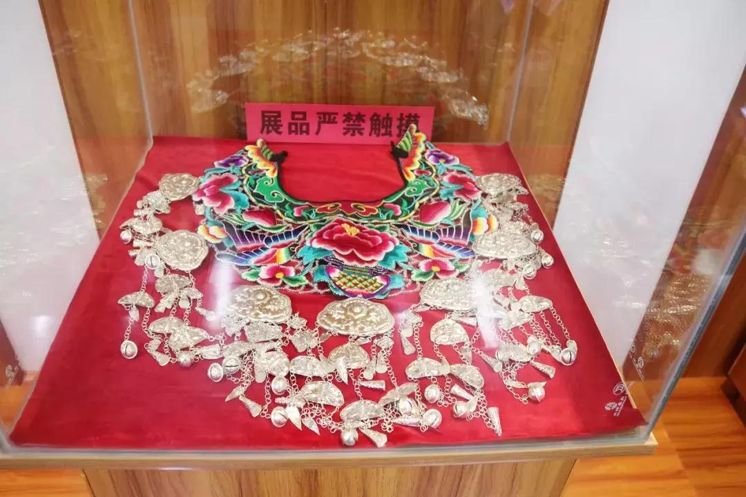 厉害了我们的新时代内容简介,松桃中等职业学校